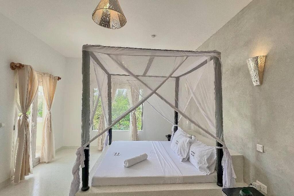White Villa - Paparemo Beach Watamu Exterior photo